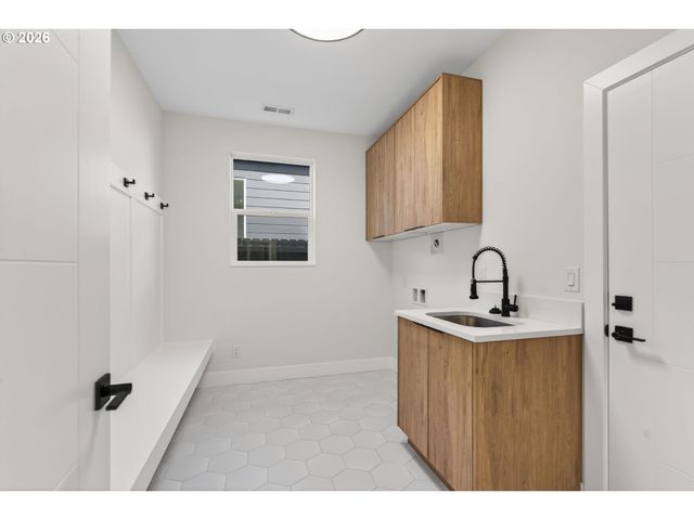 734 Se 35th St, Battle Ground, WA 98604