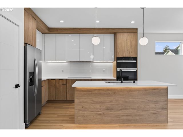 734 Se 35th St, Battle Ground, WA 98604