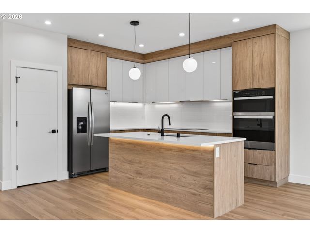 734 Se 35th St, Battle Ground, WA 98604