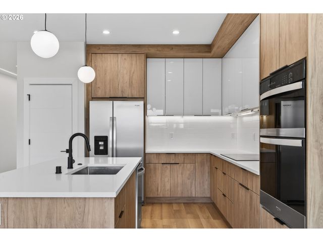 734 Se 35th St, Battle Ground, WA 98604