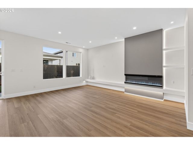 734 Se 35th St, Battle Ground, WA 98604