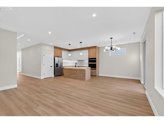 734 Se 35th St, Battle Ground, WA 98604