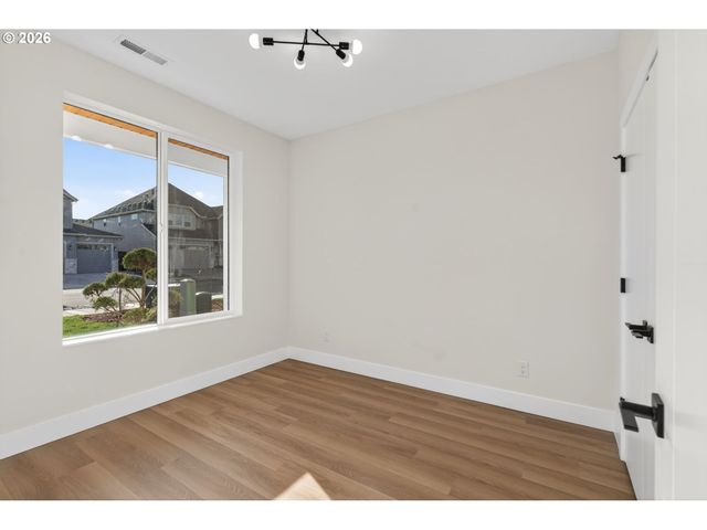 734 Se 35th St, Battle Ground, WA 98604