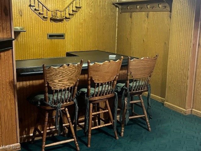 1124 Valley Drive NW, North Canton, OH 44720