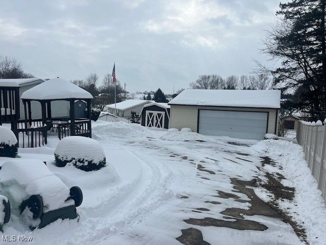 1124 Valley Drive NW, North Canton, OH 44720