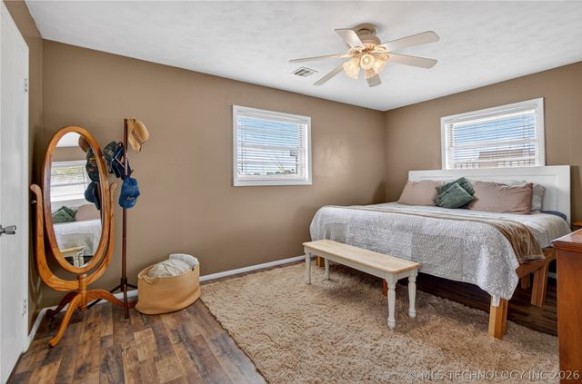5716 Baylor Drive, Bartlesville, OK 74006