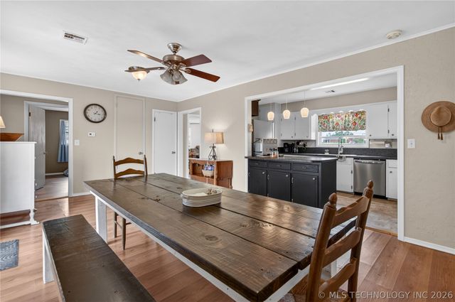5716 Baylor Drive, Bartlesville, OK 74006