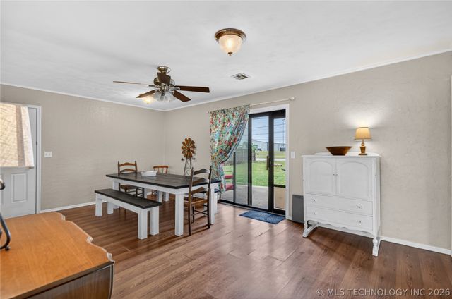 5716 Baylor Drive, Bartlesville, OK 74006