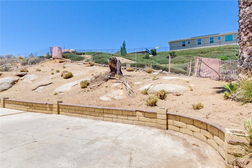 Image 26 of property listing at 7981 Virtue Vista, Jurupa Valley, CA 92509