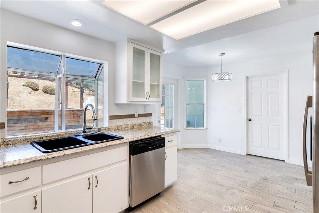 Image 4 of property listing at 7981 Virtue Vista, Jurupa Valley, CA 92509