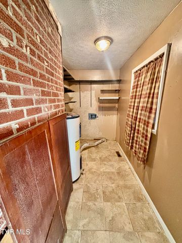 10027 Rellim Dr Road, Coeburn, VA 24230