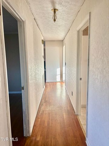 10027 Rellim Dr Road, Coeburn, VA 24230