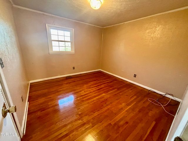 10027 Rellim Dr Road, Coeburn, VA 24230