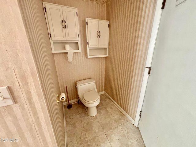 10027 Rellim Dr Road, Coeburn, VA 24230