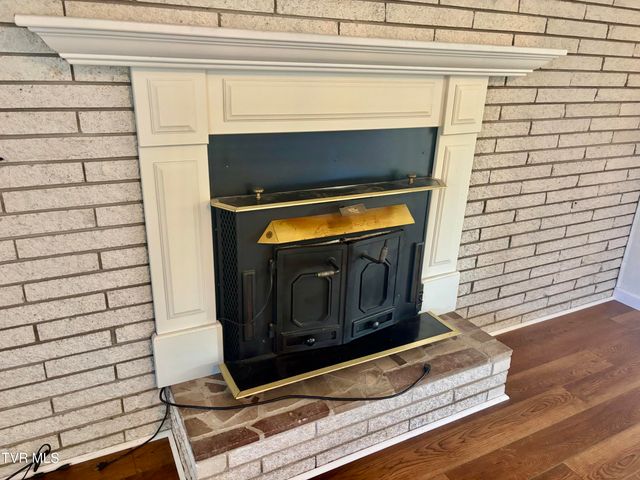 10027 Rellim Dr Road, Coeburn, VA 24230