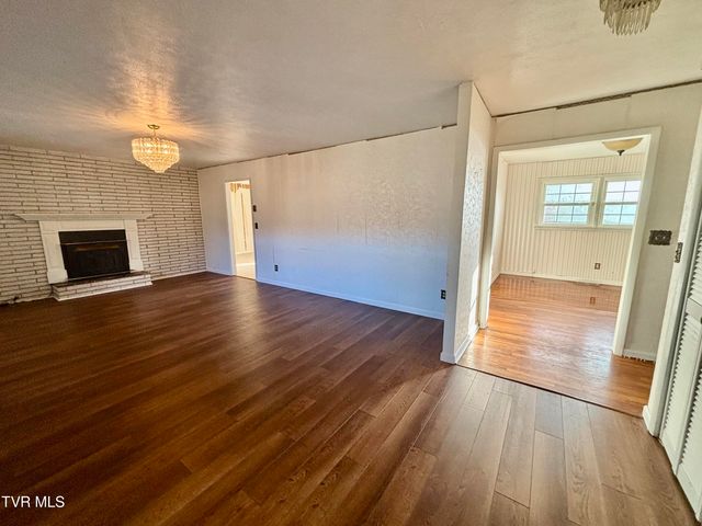 10027 Rellim Dr Road, Coeburn, VA 24230