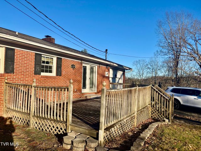 10027 Rellim Dr Road, Coeburn, VA 24230