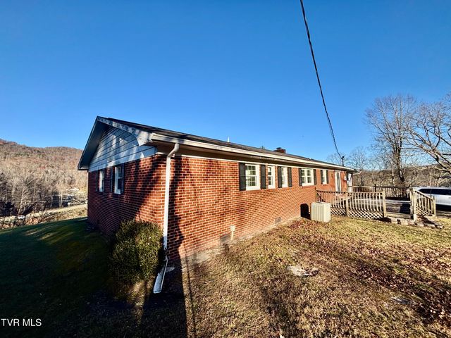 10027 Rellim Dr Road, Coeburn, VA 24230