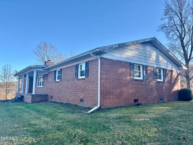 10027 Rellim Dr Road, Coeburn, VA 24230