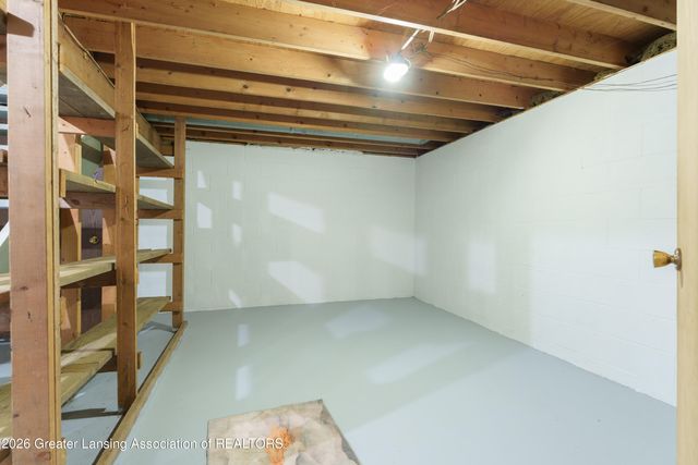 1620 N Michigan Road, Eaton Rapids, MI 48827