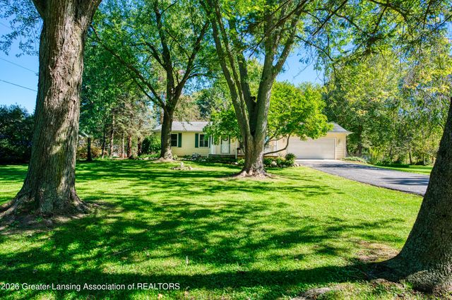 1620 N Michigan Road, Eaton Rapids, MI 48827