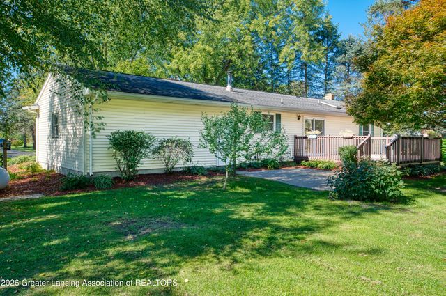 1620 N Michigan Road, Eaton Rapids, MI 48827