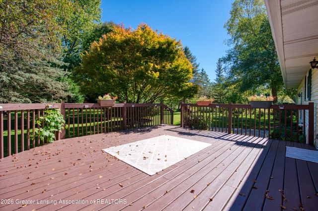 1620 N Michigan Road, Eaton Rapids, MI 48827