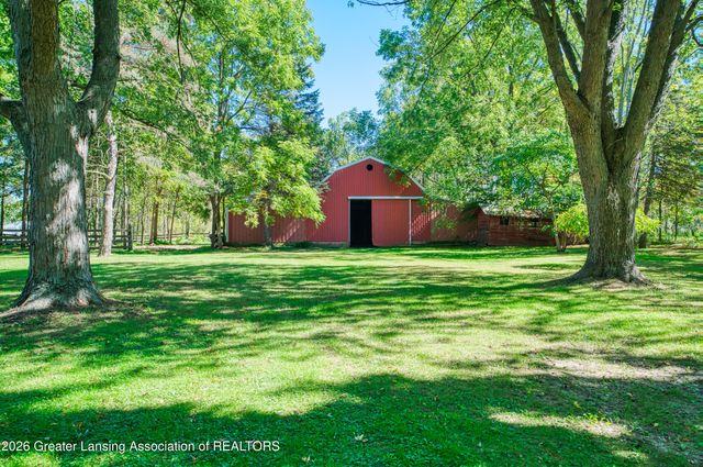 1620 N Michigan Road, Eaton Rapids, MI 48827