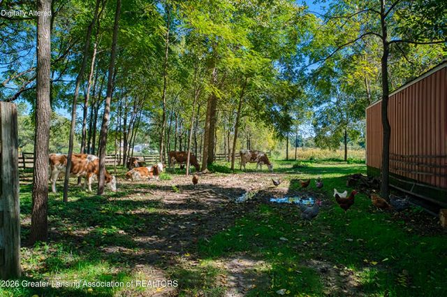 1620 N Michigan Road, Eaton Rapids, MI 48827