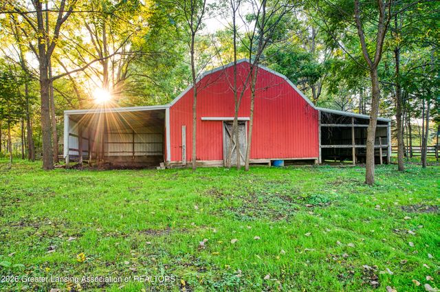 1620 N Michigan Road, Eaton Rapids, MI 48827