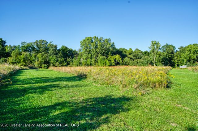 1620 N Michigan Road, Eaton Rapids, MI 48827