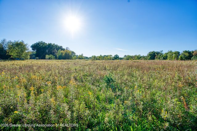 1620 N Michigan Road, Eaton Rapids, MI 48827