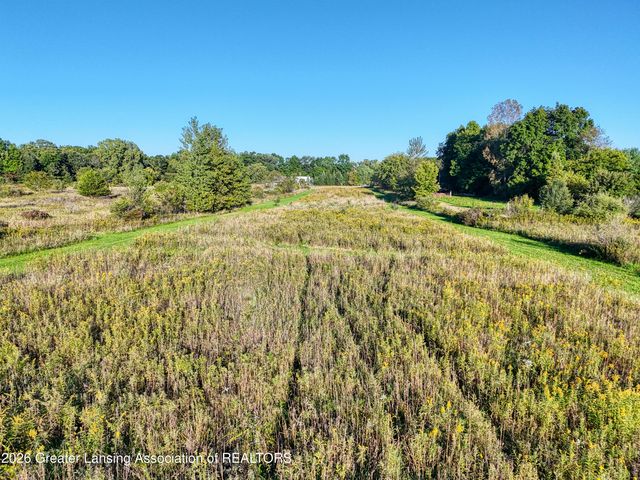 1620 N Michigan Road, Eaton Rapids, MI 48827