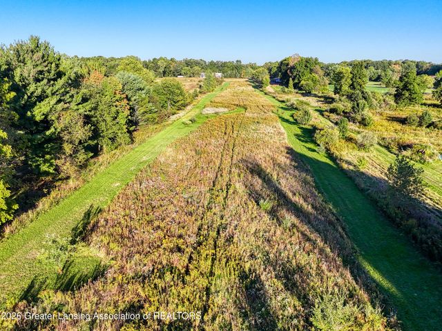 1620 N Michigan Road, Eaton Rapids, MI 48827