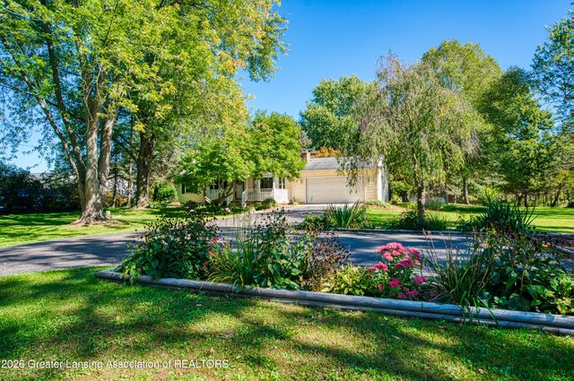 1620 N Michigan Road, Eaton Rapids, MI 48827
