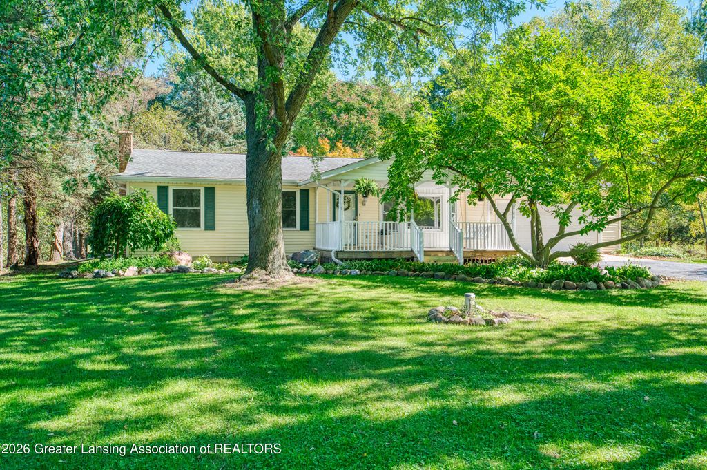 1620 N Michigan Road, Eaton Rapids, MI 48827