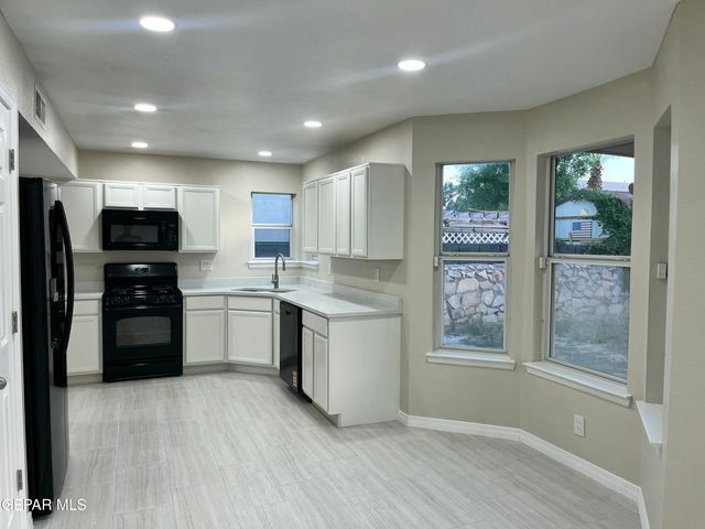 10929 BULLSEYE Street, El Paso, TX 79934
