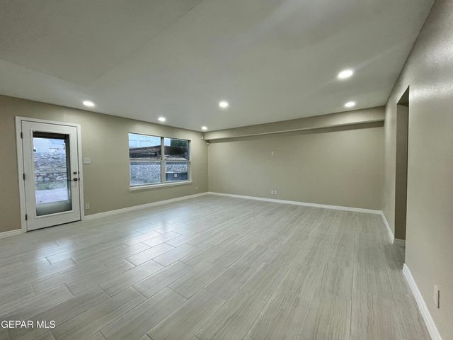 10929 BULLSEYE Street, El Paso, TX 79934