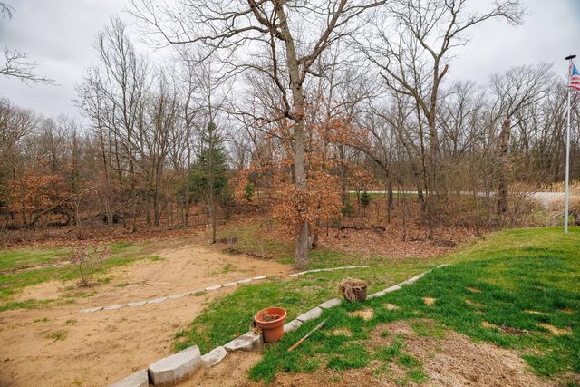 6795 S Whispering Woods, Demotte, IN 46310