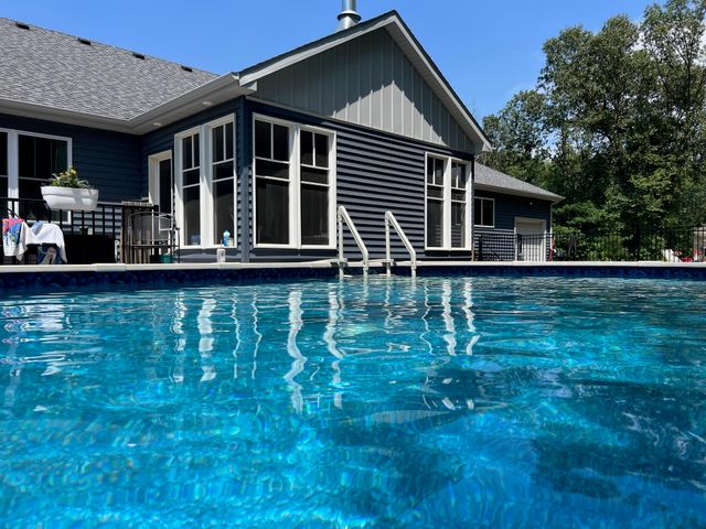 6795 S Whispering Woods, Demotte, IN 46310