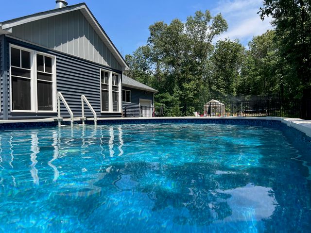 6795 S Whispering Woods, Demotte, IN 46310