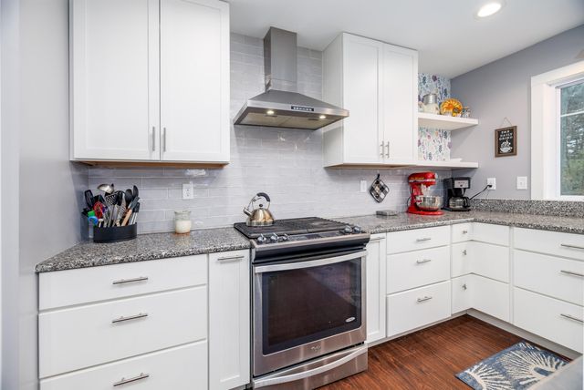 6795 S Whispering Woods, Demotte, IN 46310