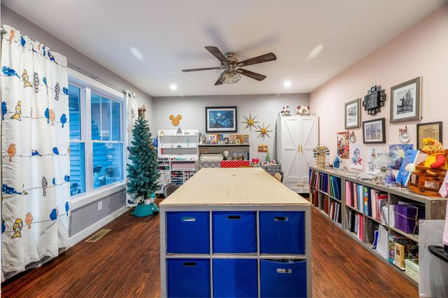 6795 S Whispering Woods, Demotte, IN 46310