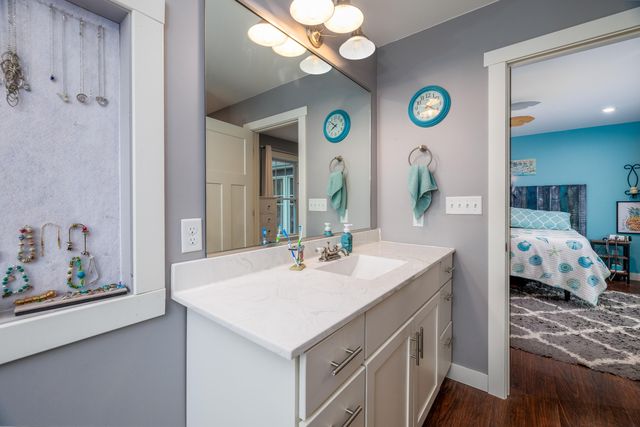 6795 S Whispering Woods, Demotte, IN 46310