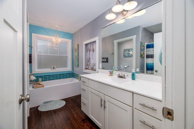 6795 S Whispering Woods, Demotte, IN 46310