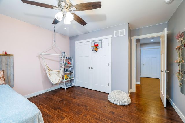 6795 S Whispering Woods, Demotte, IN 46310