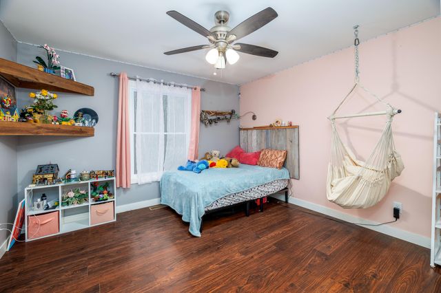 6795 S Whispering Woods, Demotte, IN 46310