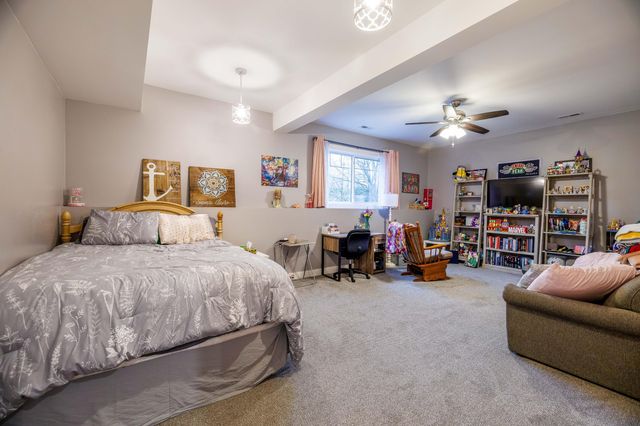 6795 S Whispering Woods, Demotte, IN 46310
