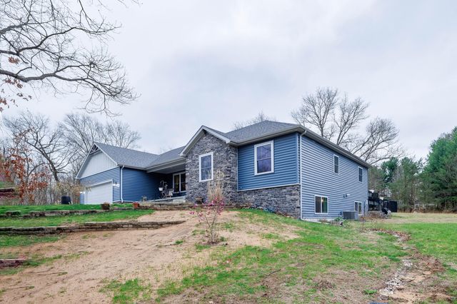 6795 S Whispering Woods, Demotte, IN 46310