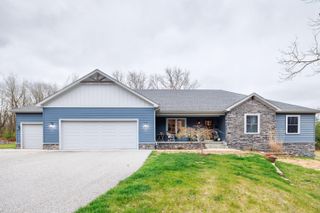 6795 S Whispering Woods, Demotte, IN 46310